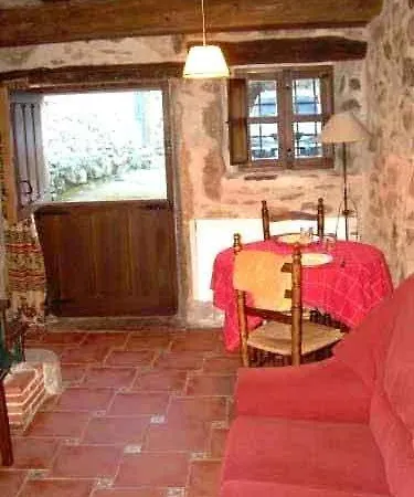 Holiday home La Plazuela Navalguijo